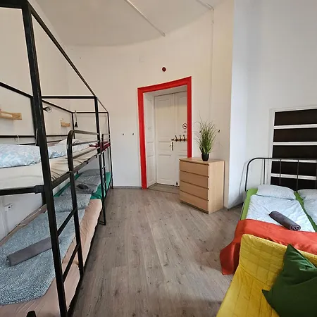 Downtown Andrassy Hostel