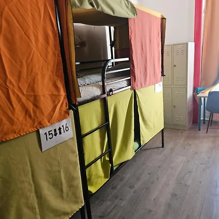 Downtown Andrassy Hostel *