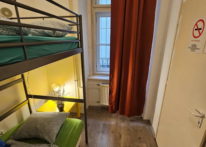 Downtown Andrassy 호스텔 *